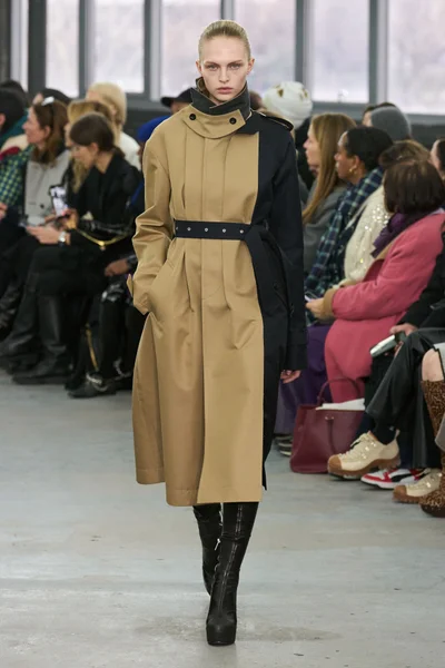 Look 27